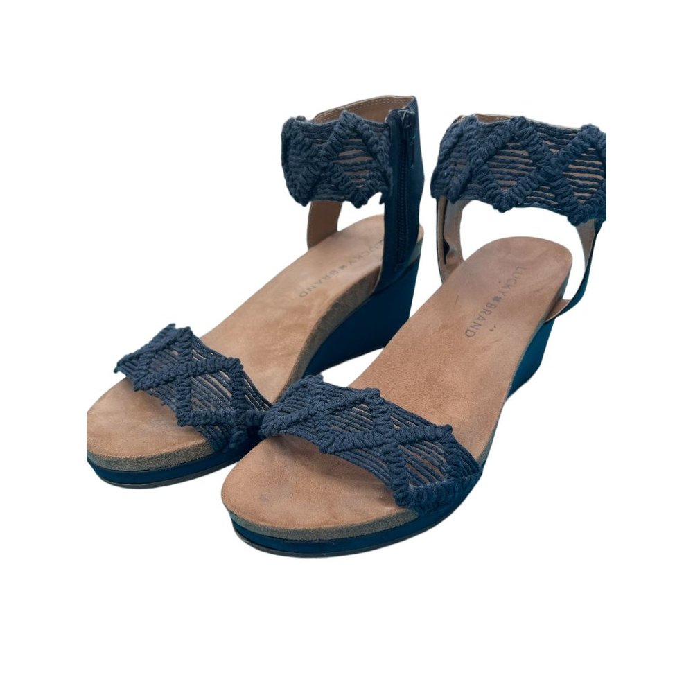 Lucky Brand Kaydyn wedge shoes sandals blue faux suede crochet ankle strap 6.5